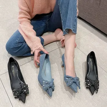 Женская обувь 2023, модная банкетная обувь на тонких ультра-осенних высоких каблуках, джинсовые туфли Zapatos с острым носком и галстуком-бабочкой из горного хрусталя.